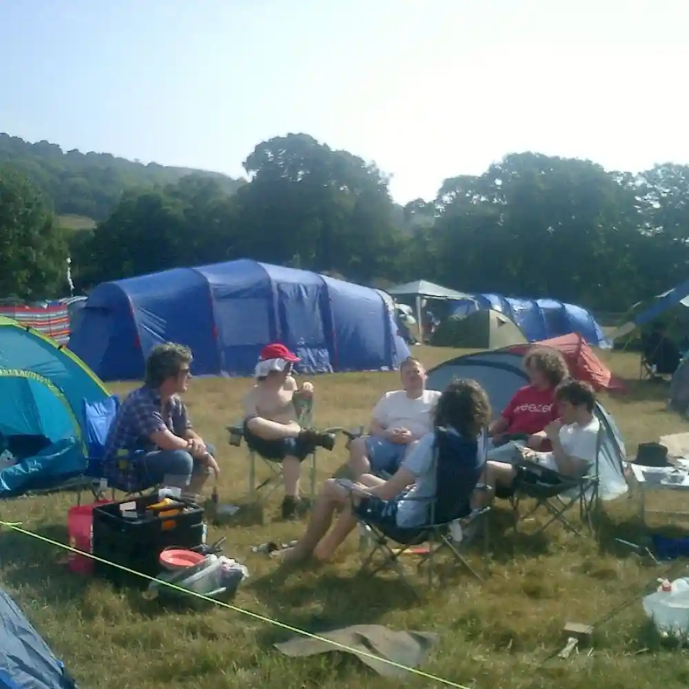 Tai Haf Heb Drioglyn sat at a campsite